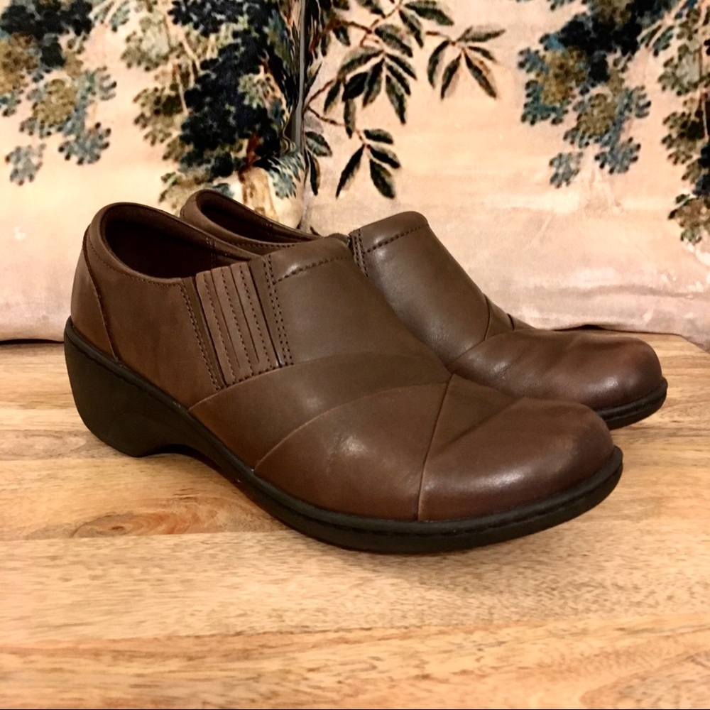 Clarks Channing Essa Clog